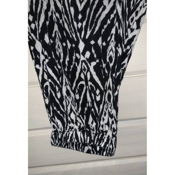 Billabong Sz MEDIUM Black White Scoop Back Flowy Blouse Tunic Top *VGUC - Picture 6 of 11